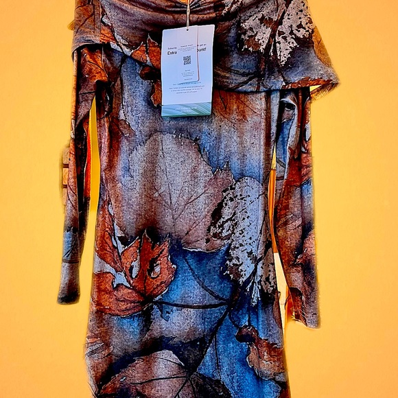 Women’s seasonal long sleeve top - Picture 2 of 5